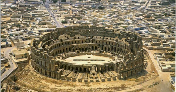 Colapso do lado sul do Coliseu