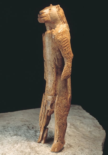 Homem Leão do Hohlenstein Stadel (38.000 aC)