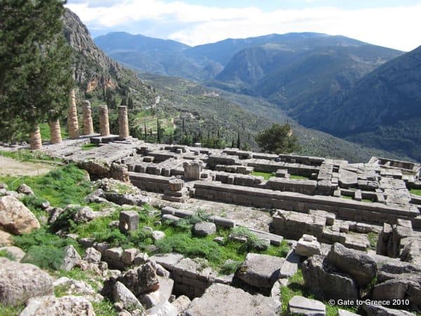 Templo de Apolo, Delphi