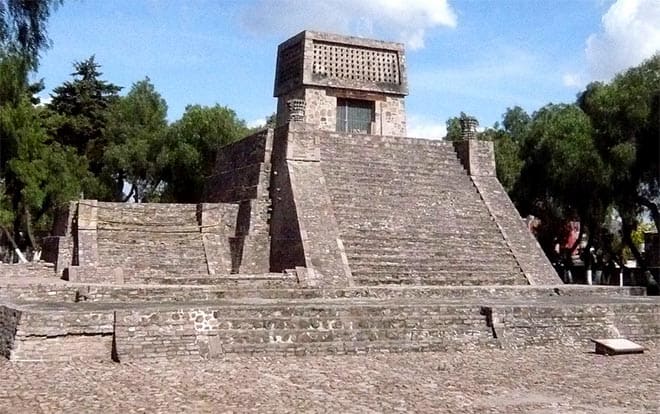 A pirâmide asteca